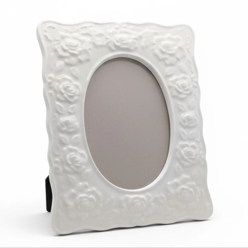 EUC Vintage Terragrafics White 3D Rose Ceramic Picture Frame!!